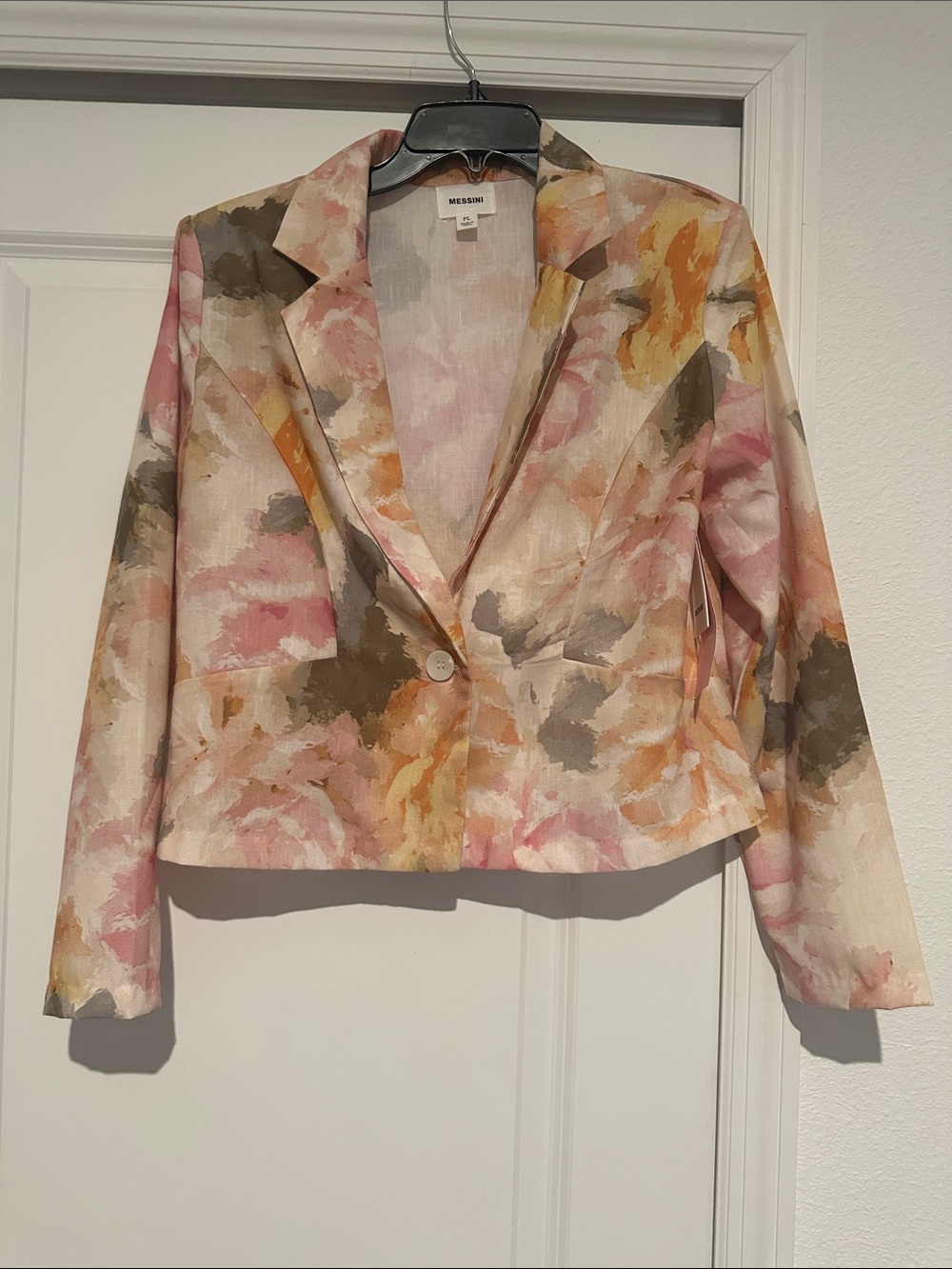 Messini Pink Floral Cropped Blazer